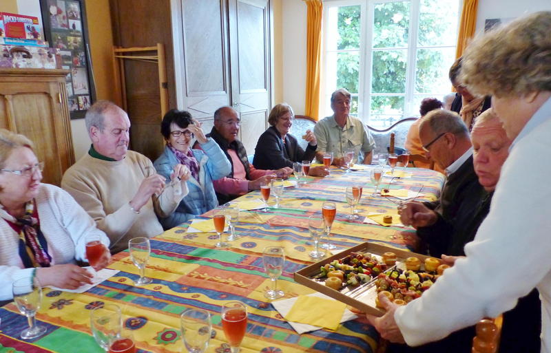 01_P1040897 (Clement).jpg - Attablés...